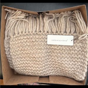 Unsubscribed Chunky Scarf